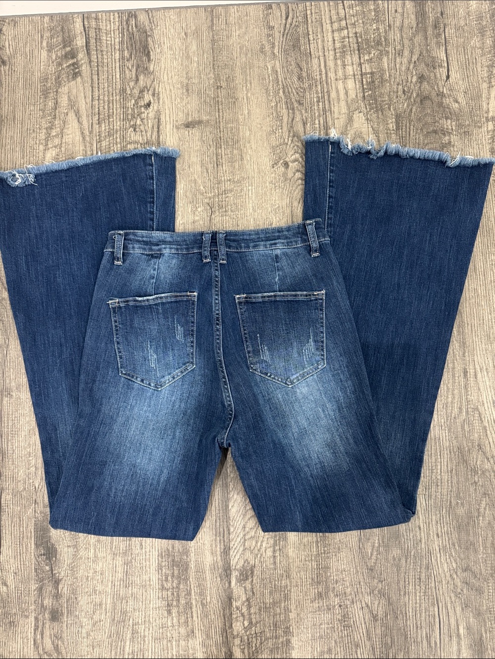 High-Rise Blue Flared Jeans with Raw Hem - Picture 5 of 5